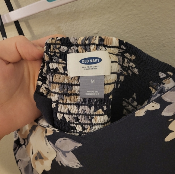 Old Navy Charcol Grey and Cream Floral Dress - Picture 3 of 4